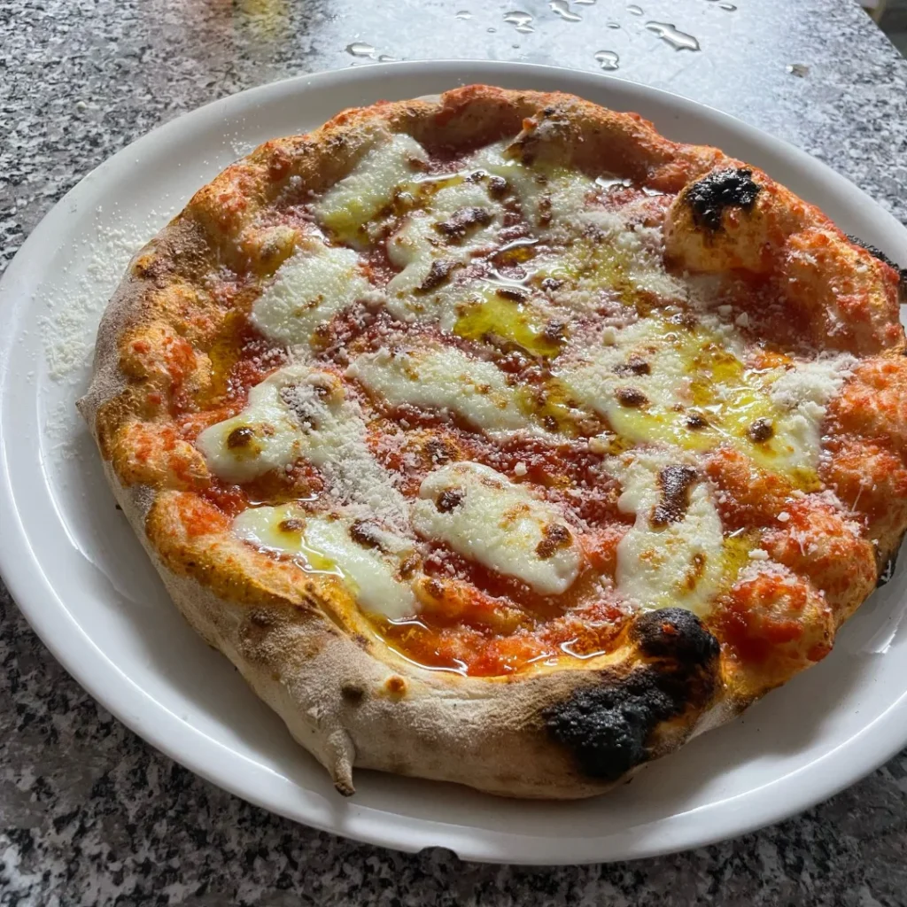 Pizzeria tipica napoletana con forno a legna a Gran Canaria